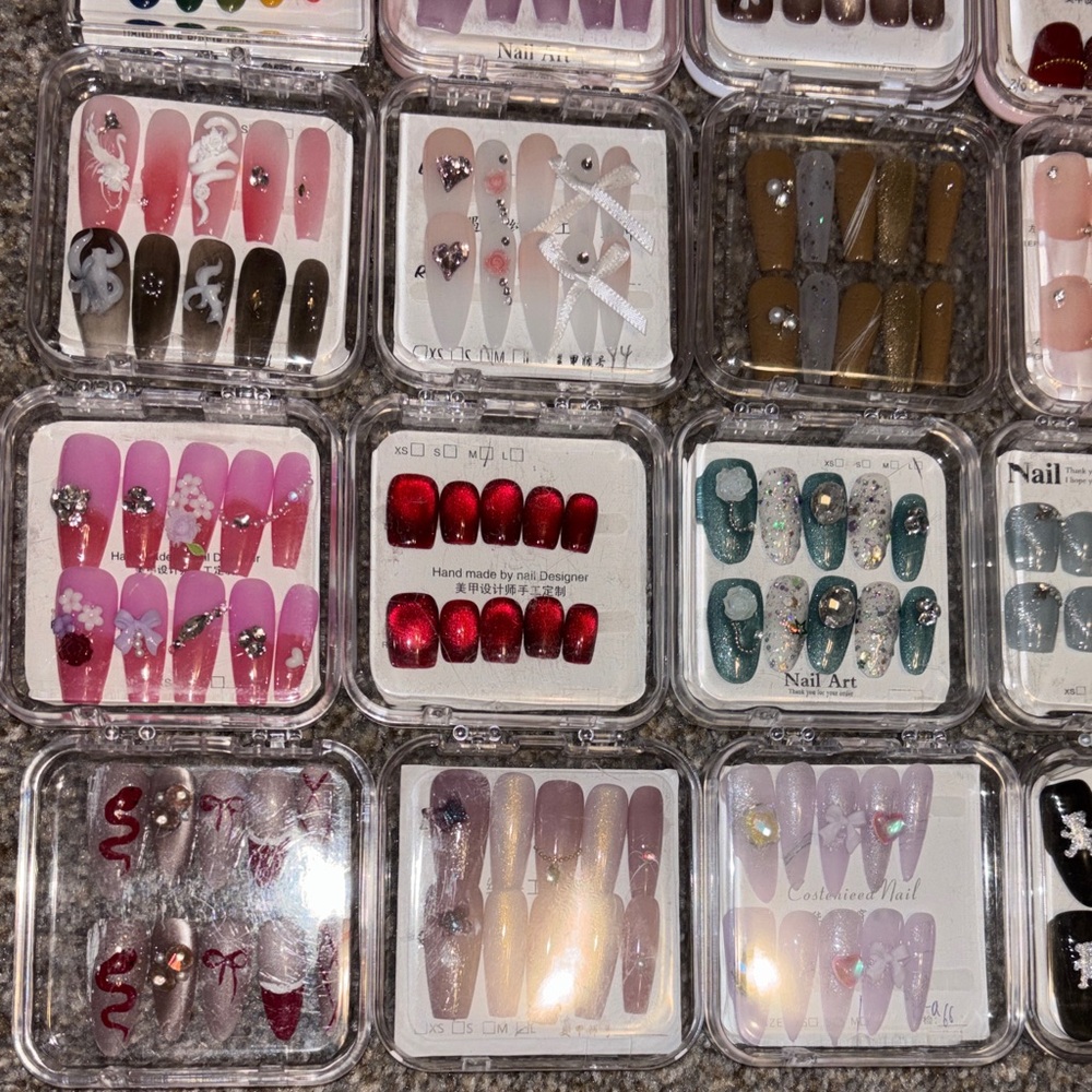 Assorted Press-On Nail Set Collection - Multi Color - Picture 12 of 14